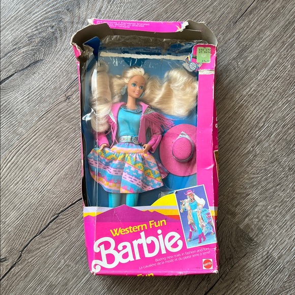 VINTAGE Western Fun BARBIE Mattel 1980’s in original box never removed from card - Picture 3 of 17